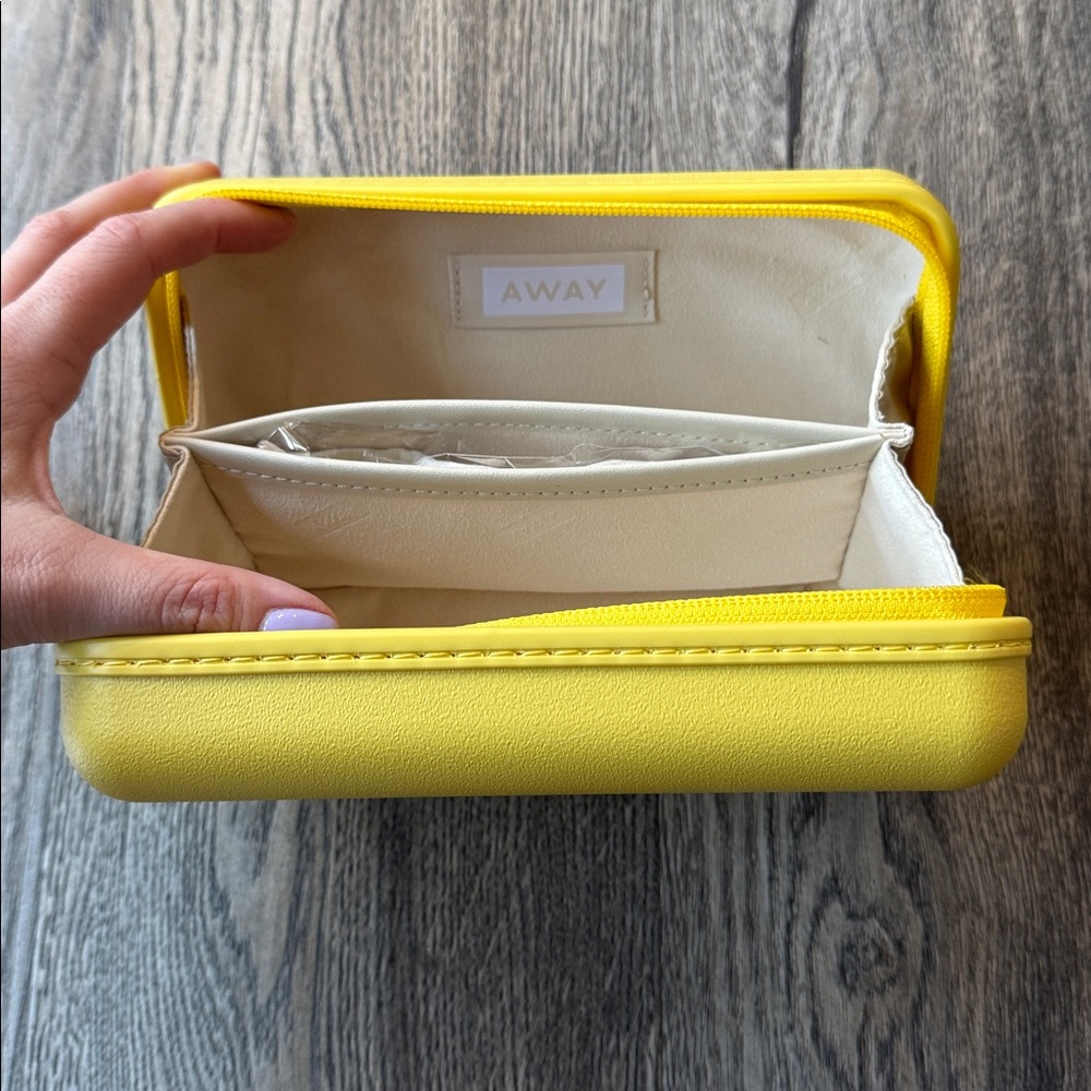 Away Case Yellow Travel Glasses Case Polycarbonate Sunglasses Case - Picture 6 of 7